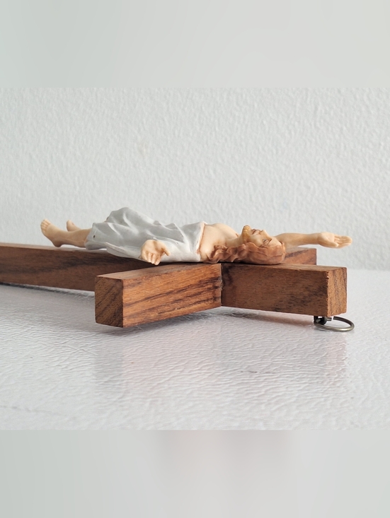 resurrected Jesus - Picture 12 of 13